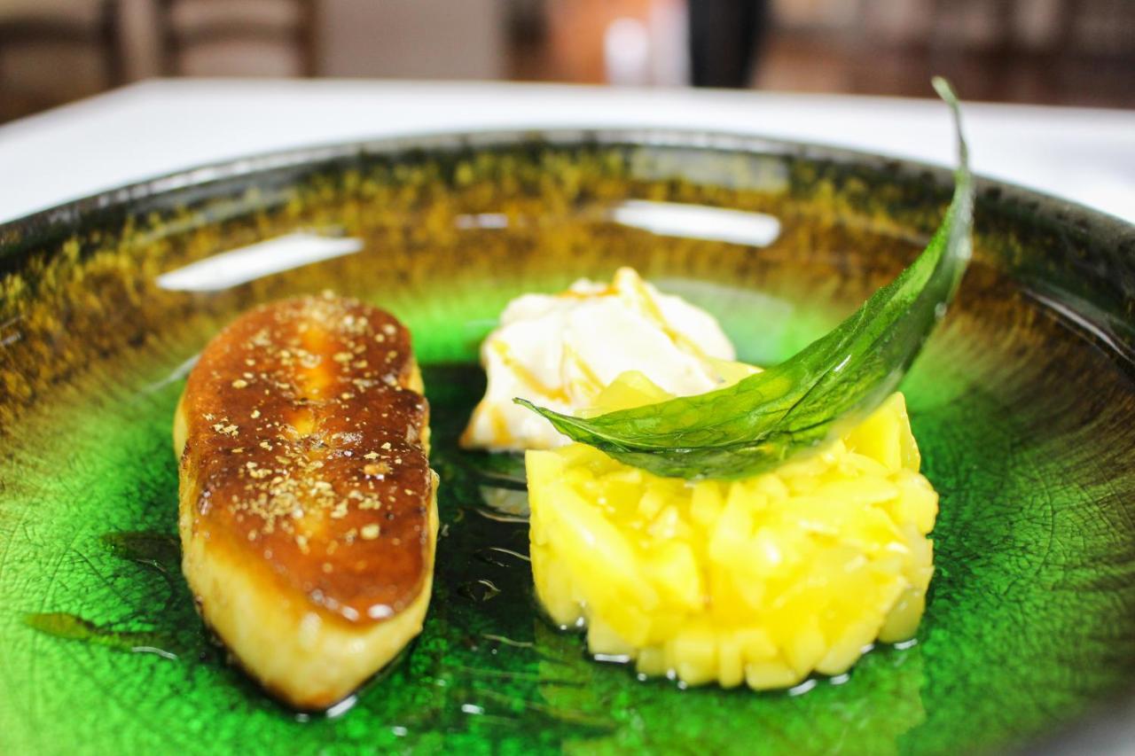 Hotel-Restaurant La P'Tite Auberge Lillebonne ภายนอก รูปภาพ