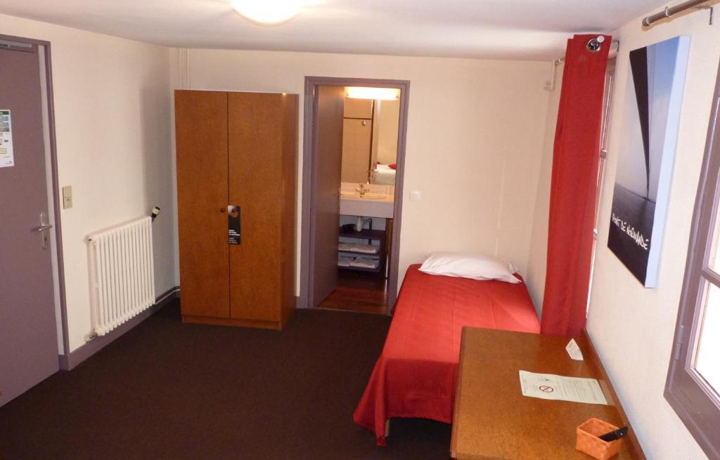 Hotel-Restaurant La P'Tite Auberge Lillebonne ห้อง รูปภาพ