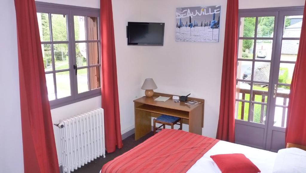 Hotel-Restaurant La P'Tite Auberge Lillebonne ห้อง รูปภาพ