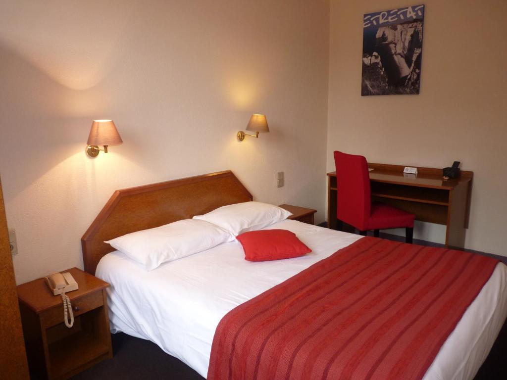 Hotel-Restaurant La P'Tite Auberge Lillebonne ห้อง รูปภาพ